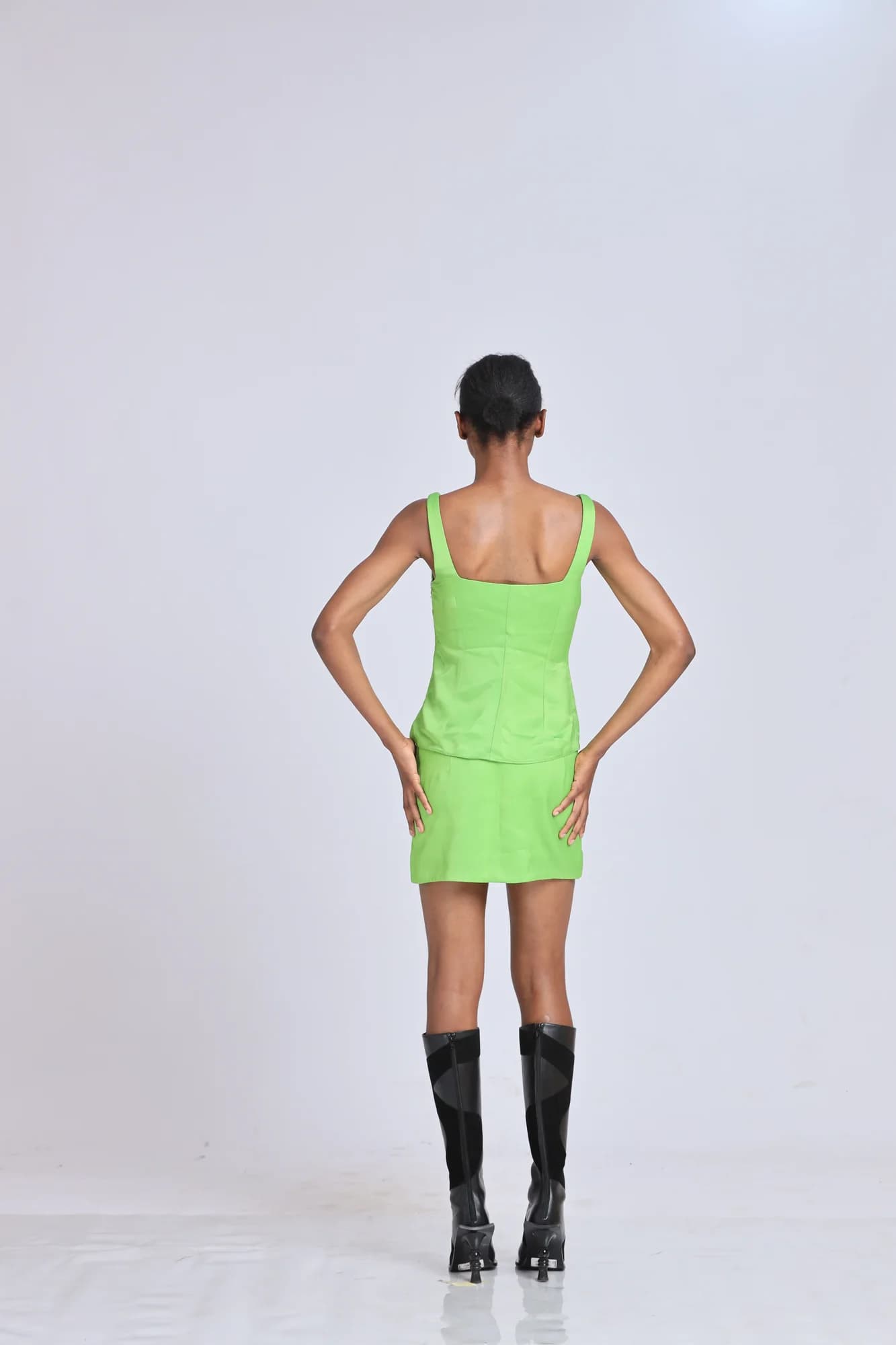 AH Look 12 thumbnail 2